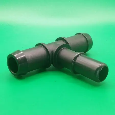 Быстросъемный штуцер ID18-15.82-ID18-Т-образный для системы охлаждения, угловой | NS09-T47